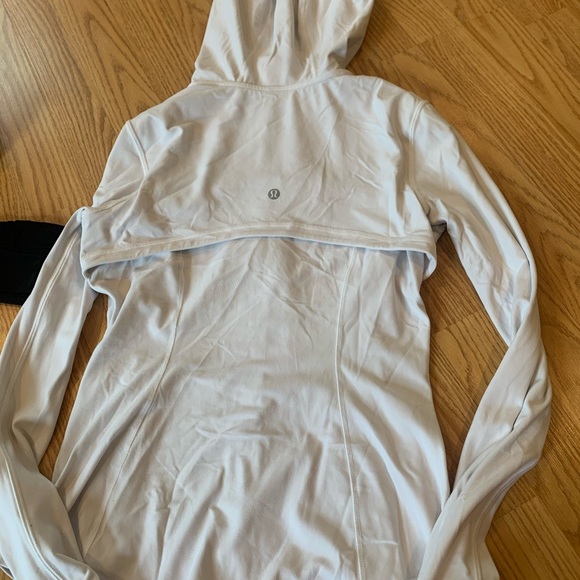 Lululemon hooded define jacket bundle size 6 - Picture 6 of 6